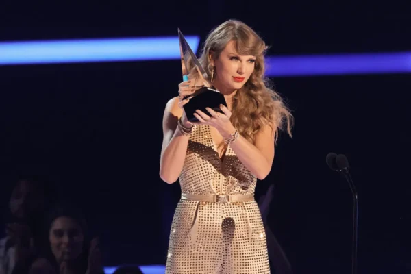 Taylor Swift American Music Awards