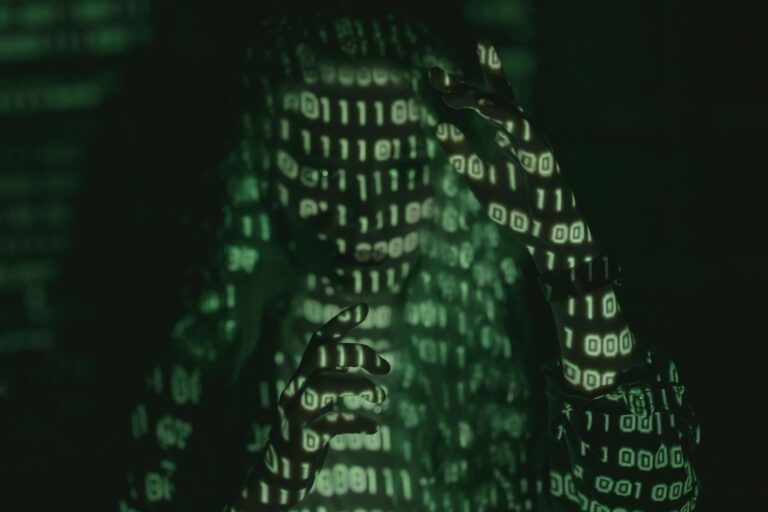 154 Messages a Day? Microsoft’s Shocking Work Reality – AI to the Rescue!