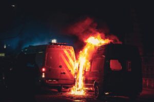 Chaos in Dandarpur! Ahir Regiment Sparks Violence – Police Cars Attacked!