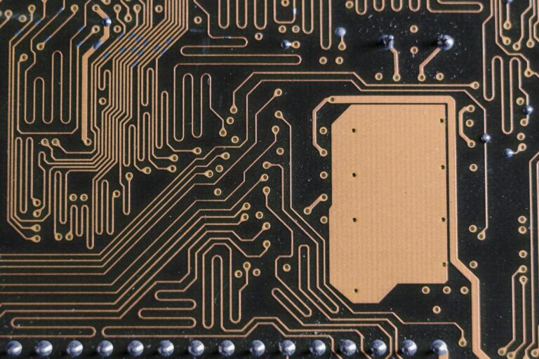 Copper Prices Defy War & China Data – What’s Driving the Surge?