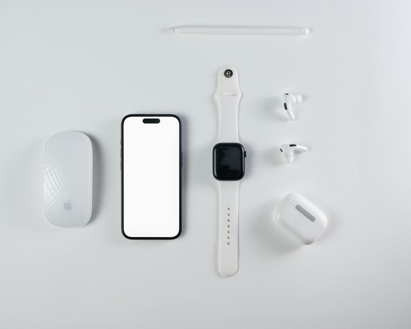 Ditch Your Phone—Your Apple Watch Can Be a Dumbphone Too!