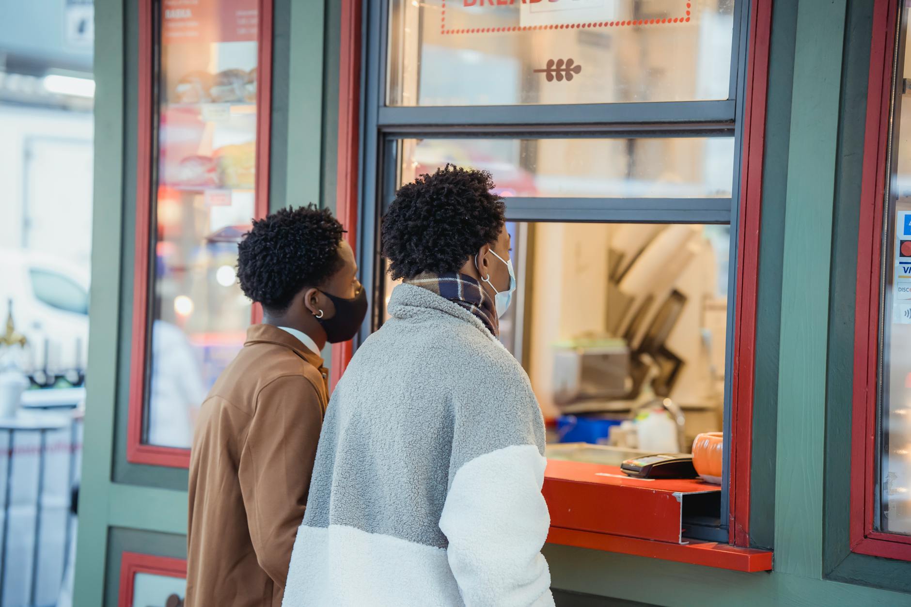 Dominique Ansel Reveals His Secret NYC Food Spots – Would You Queue for These?