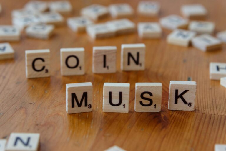 Elon Musk’s Dad Says Trump Will Win Feud with Elon