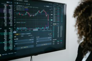 Muthoot Finance Share Price Hits Record High: Buy or Sell?