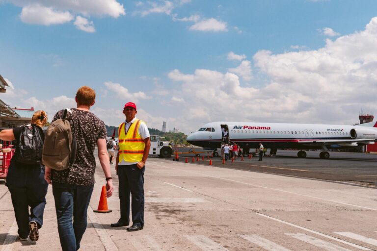 Passengers Stuck as Silver Airways Suddenly Grounds All Flights – What Happened?