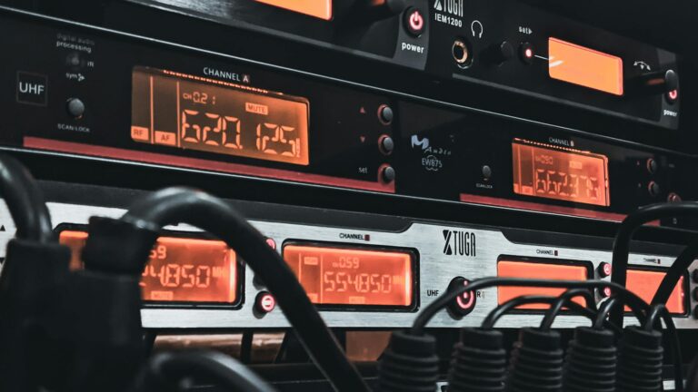 Scientists Record Clicking Sounds in Rig Sharks – First Ever