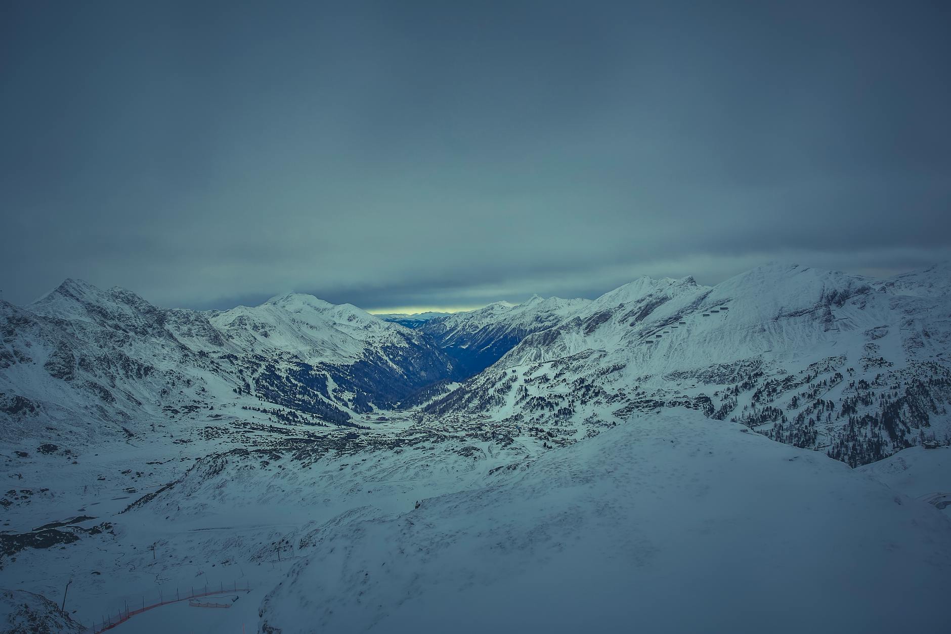 Switzerland Takes Bold Move: Rates Slashed to Zero – Here’s Why