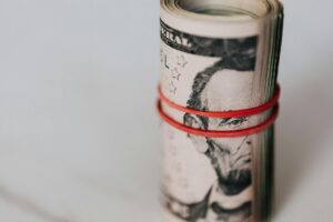 Taiwan Money-Market Rate Slump May Delay Central Bank Easing