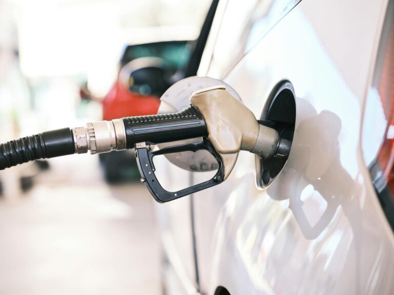 UK Tightens Rules: Oil & Gas Projects Must Now Prove Carbon Impact