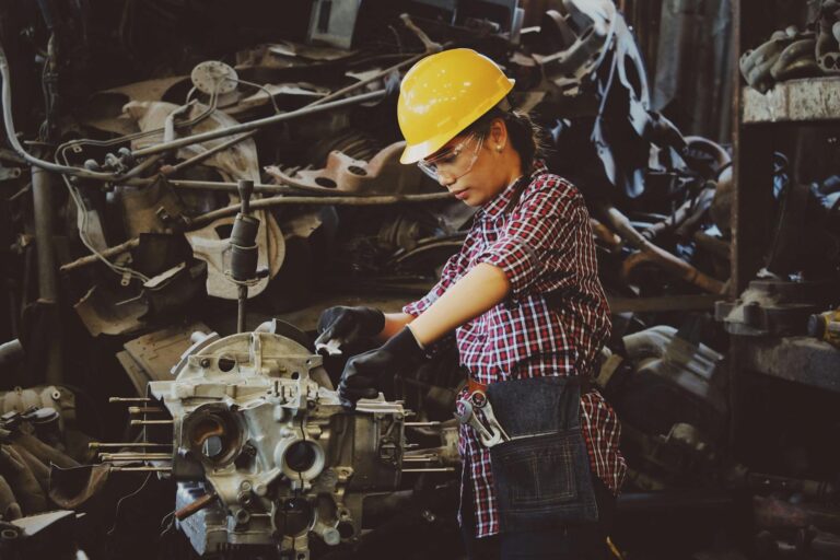 Warren Buffett Can’t Fix This: RV Industry’s Shocking Breakdowns Exposed!