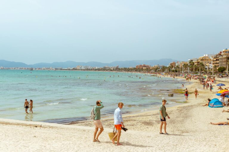 Water Pistol Protests Erupt in Spain — Tourists Caught in the Crossfire!