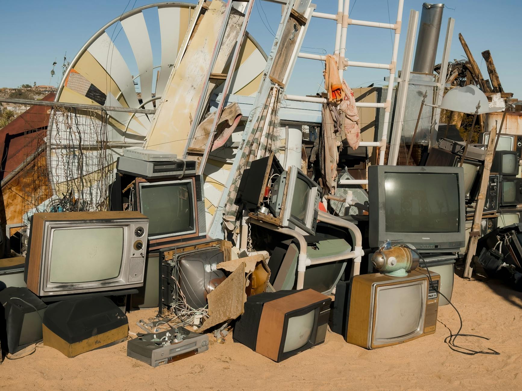 How US Lawmakers Plan to Outpace China With E Waste Recyclin 20250717205622527229