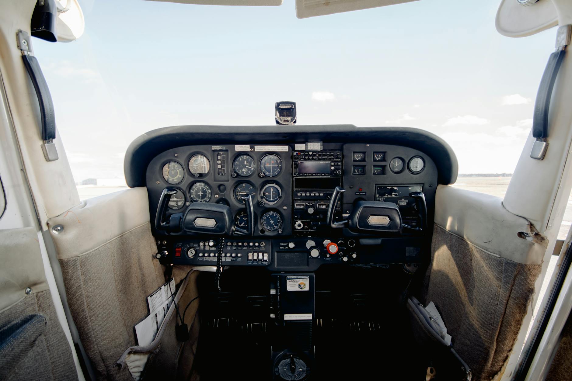 How a Tiny Switch Caused a Deadly Plane Crash Shocking Fin 20250712045508368579